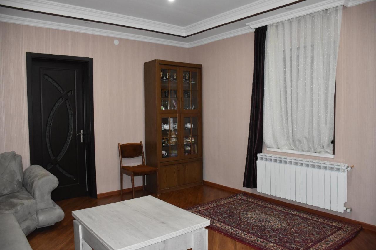 Guest House Ana Borjomi ภายนอก รูปภาพ